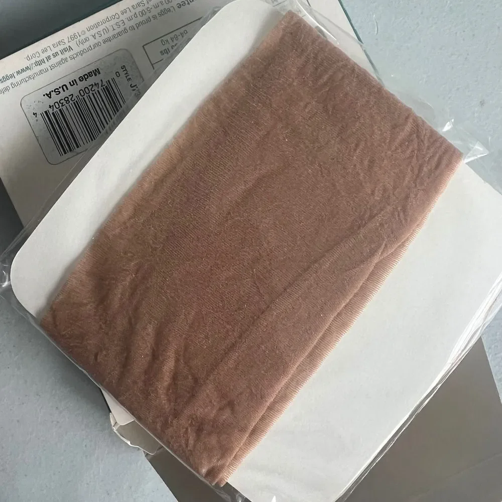 VTG New L'eggs Silken Mist Sheer Nude Thigh High Stockings Lace Top Sz 1 Small